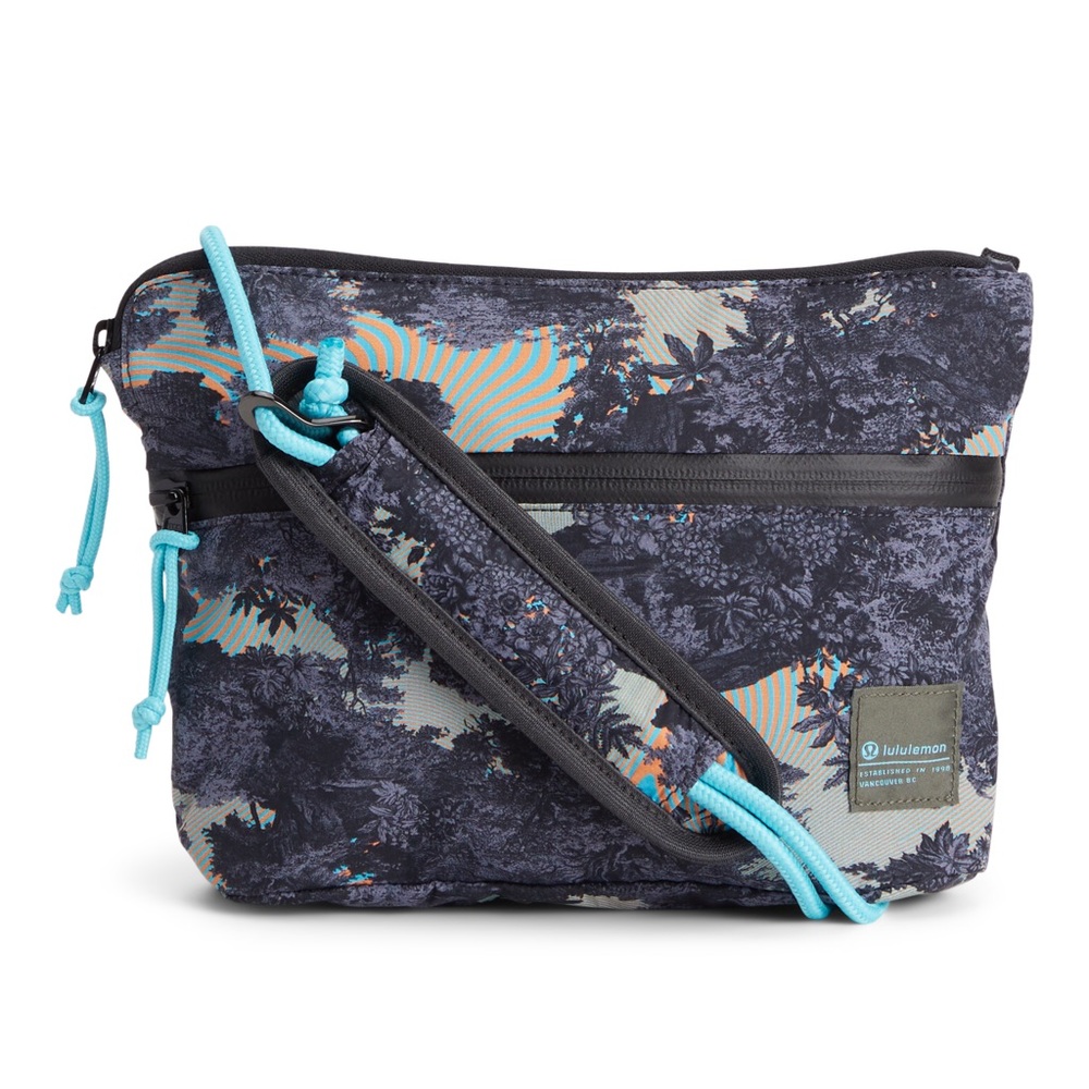 Lululemon cross body bag NWT